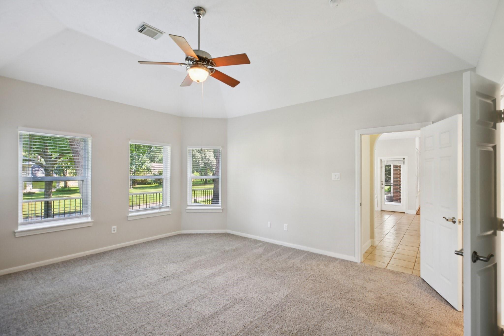 3146 Lake Island Drive