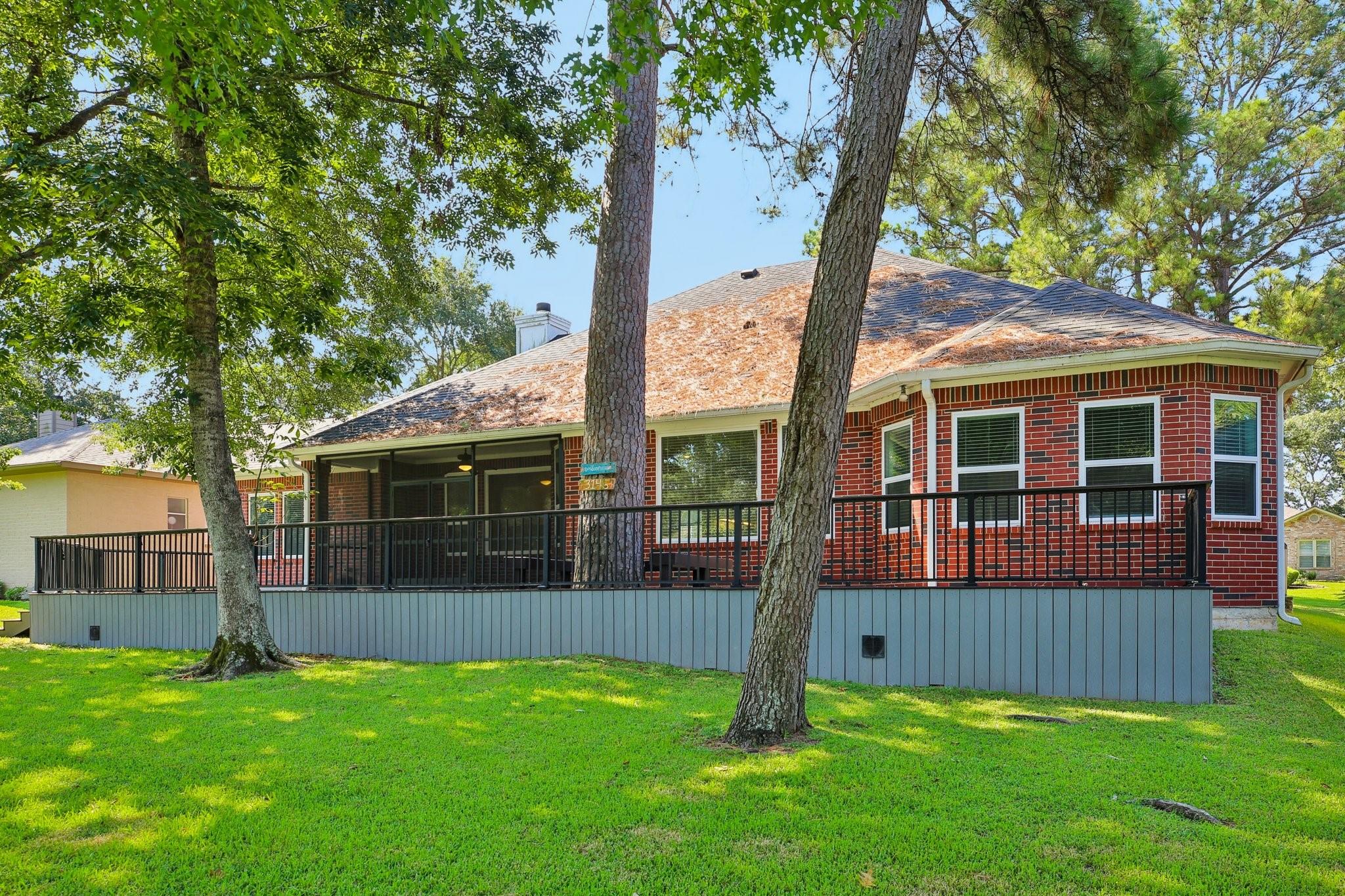 3146 Lake Island Drive