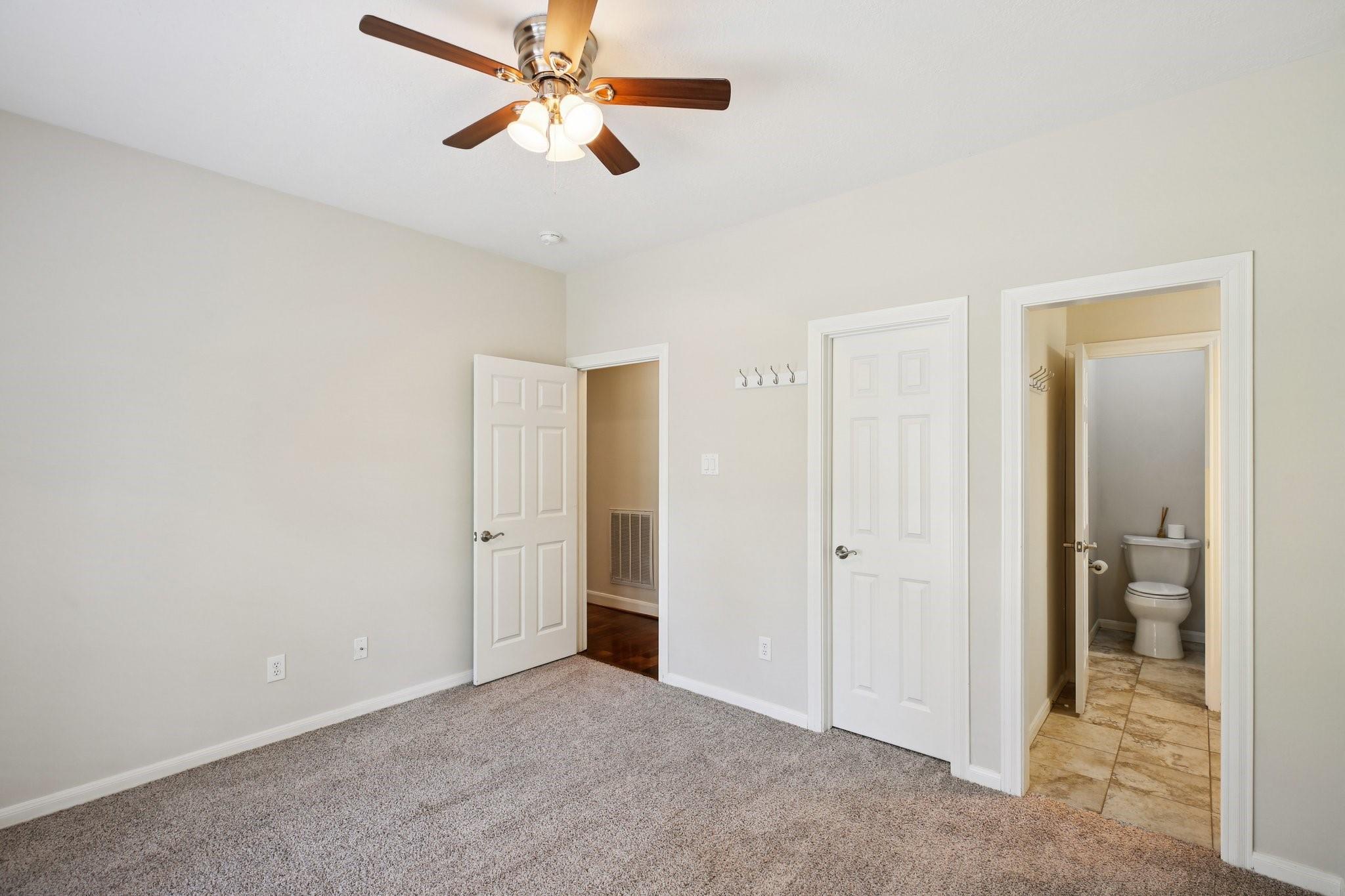 3146 Lake Island Drive