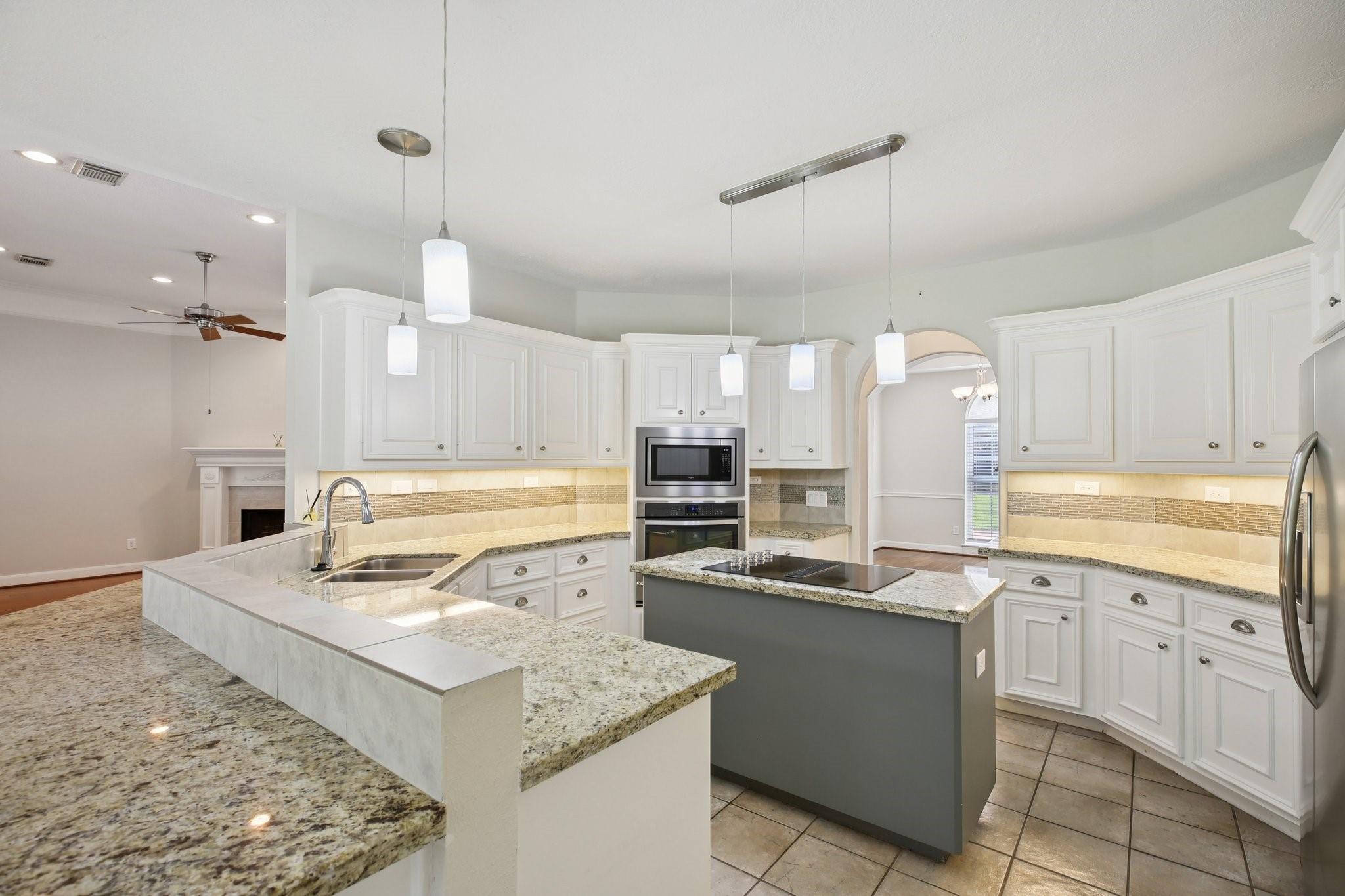 3146 Lake Island Drive