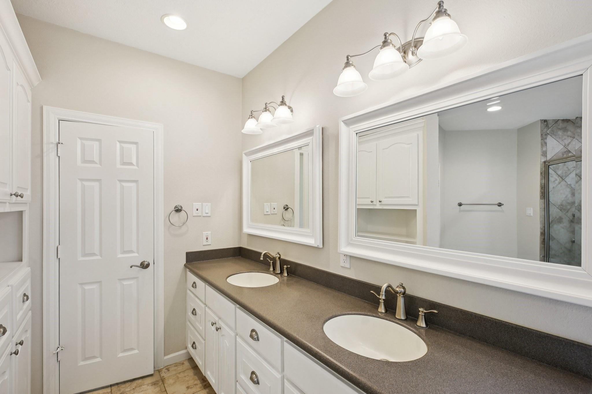 3146 Lake Island Drive