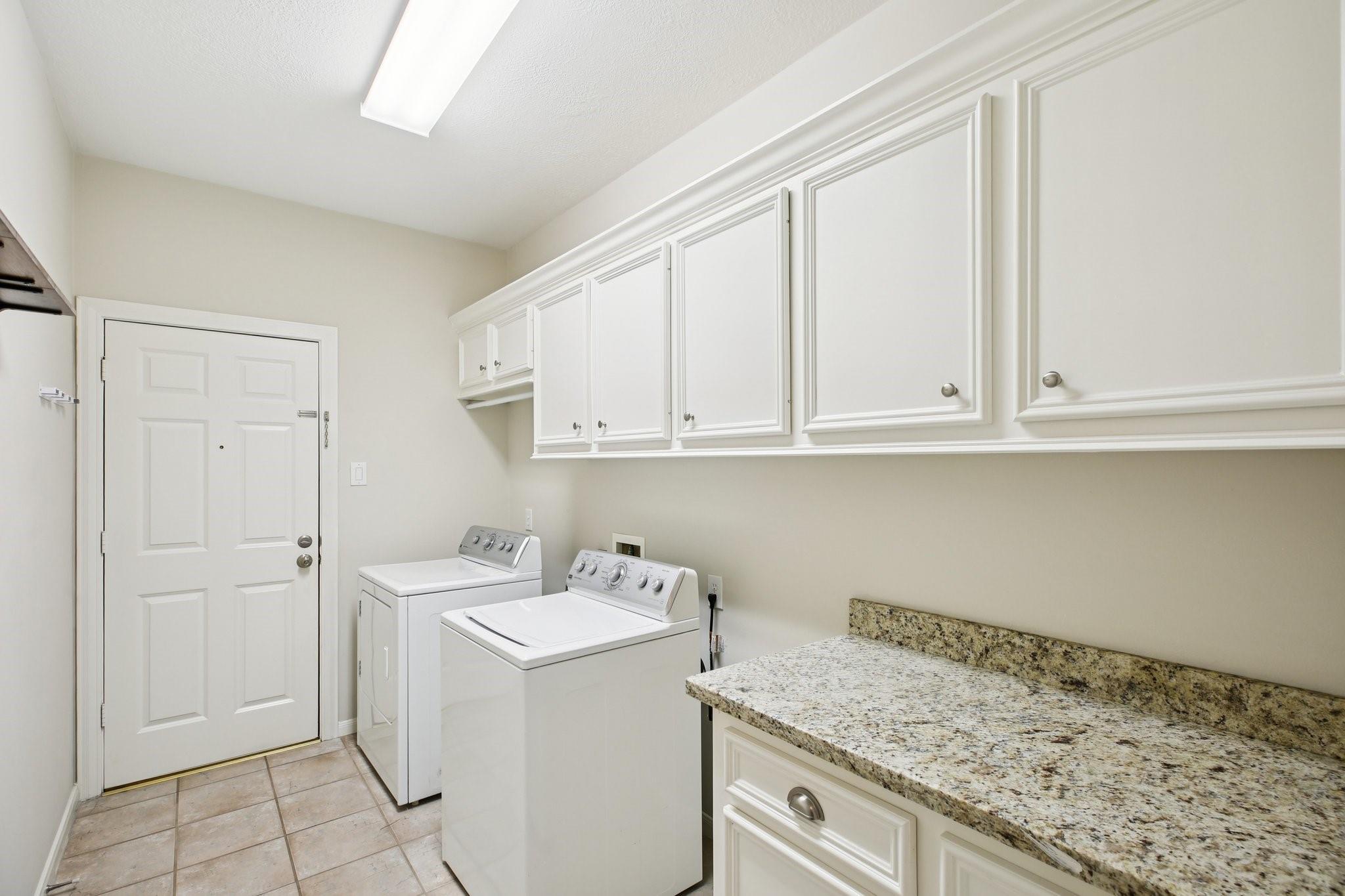 3146 Lake Island Drive