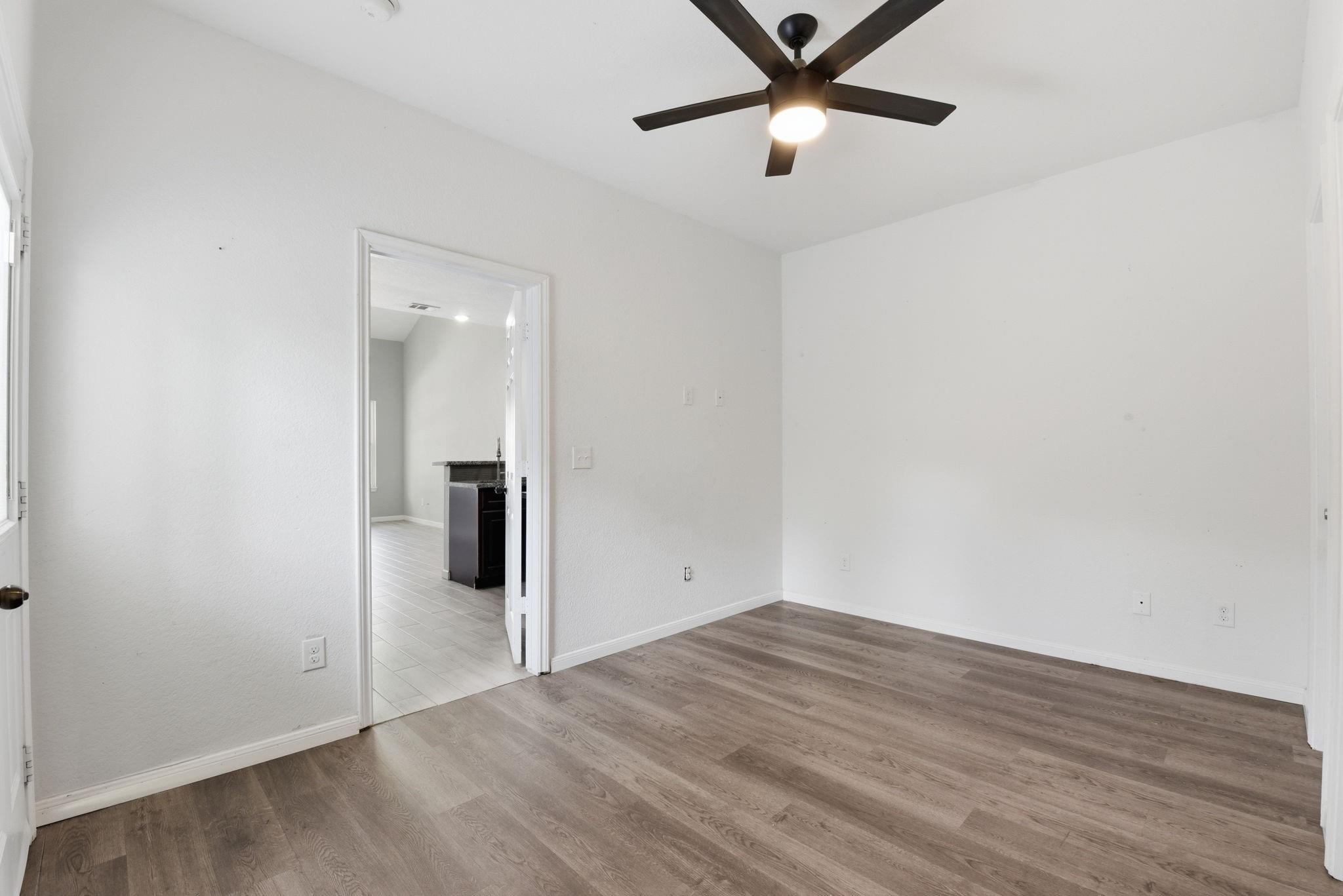 16831 Balmoral