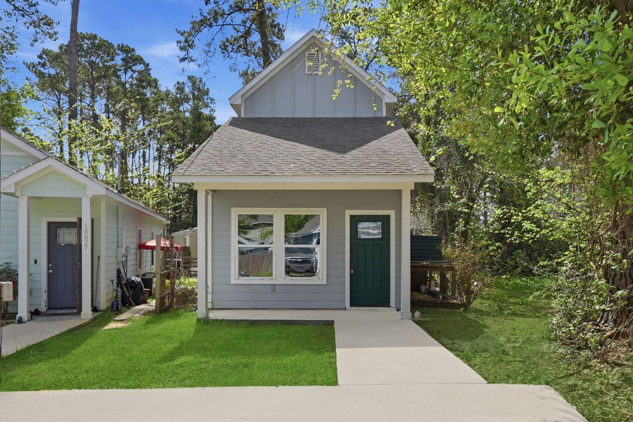 16831 Balmoral
