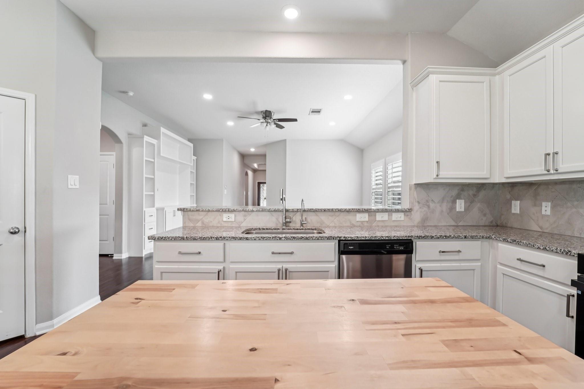 4542 Coues Deer Lane