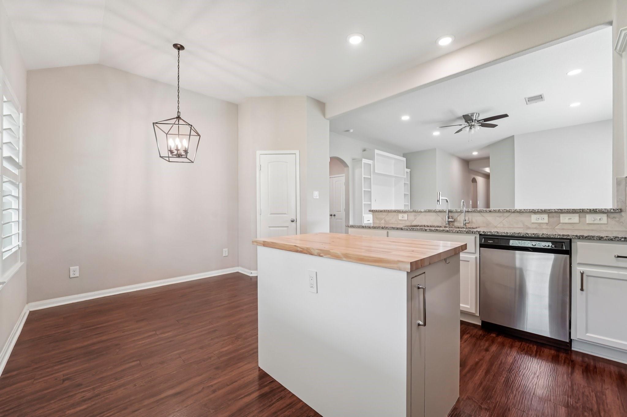 4542 Coues Deer Lane