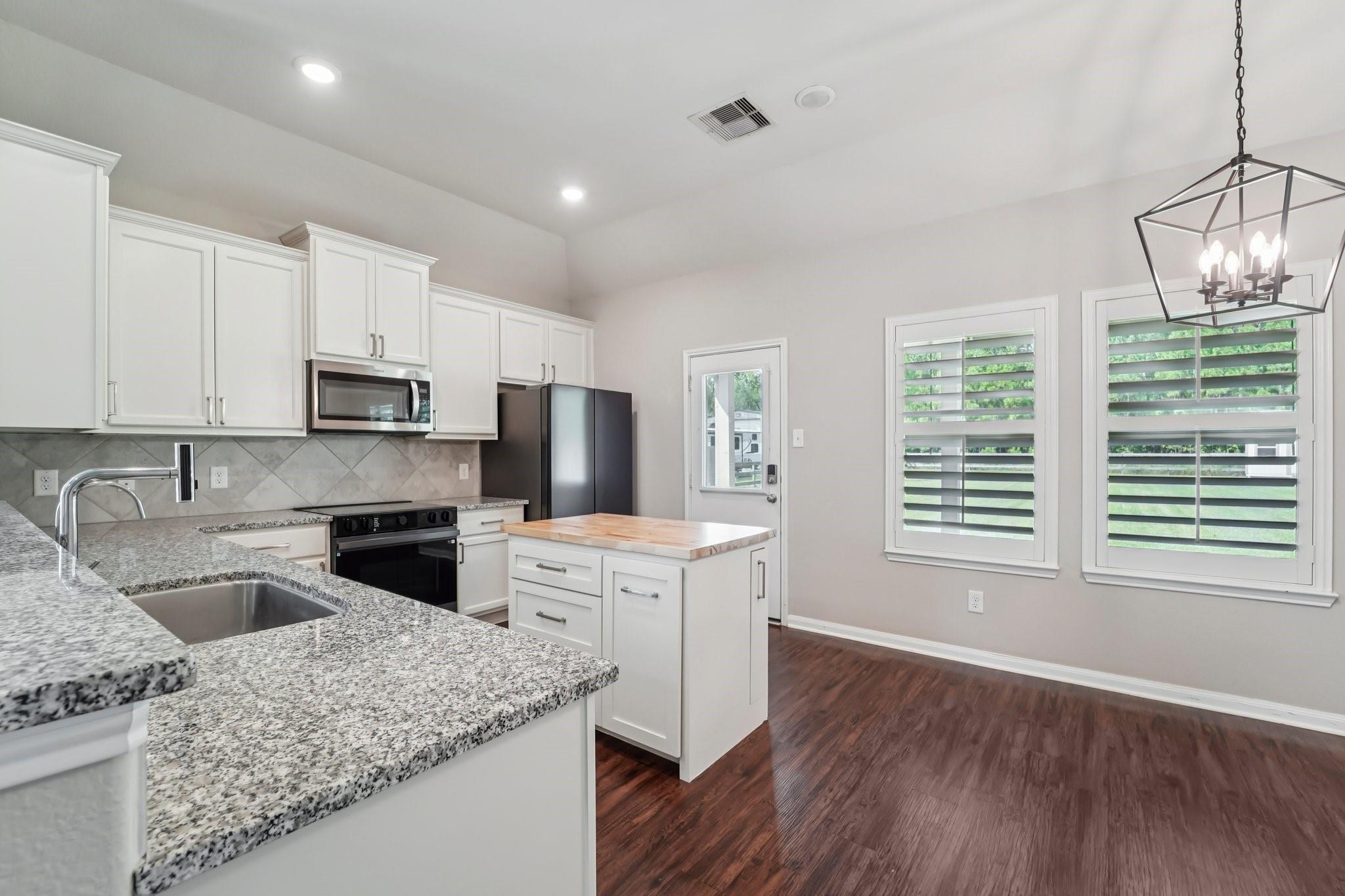 4542 Coues Deer Lane