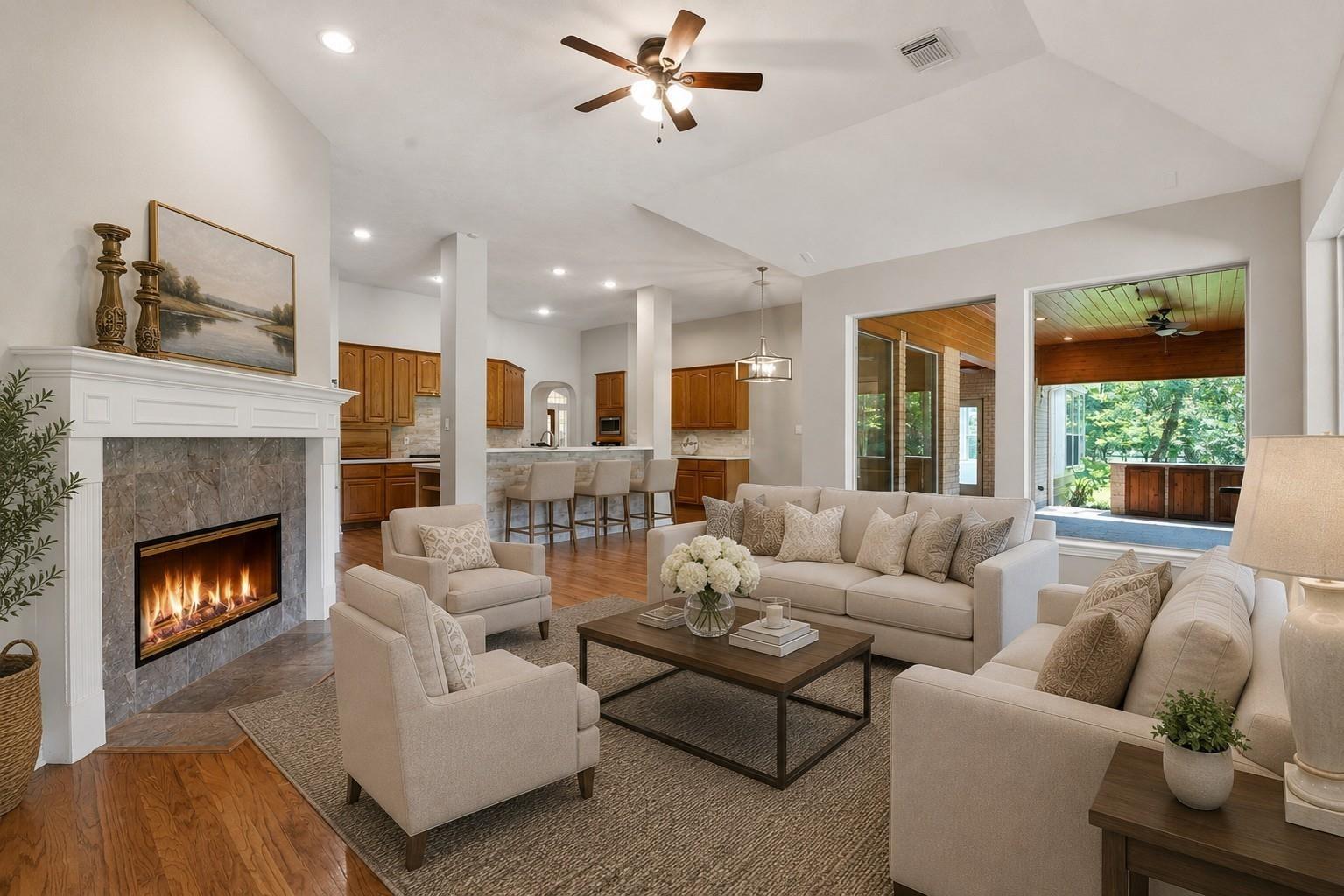 10965 Lake Forest Drive