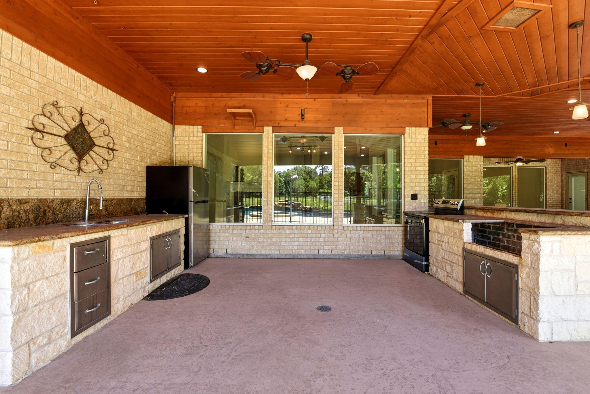 10965 Lake Forest Drive