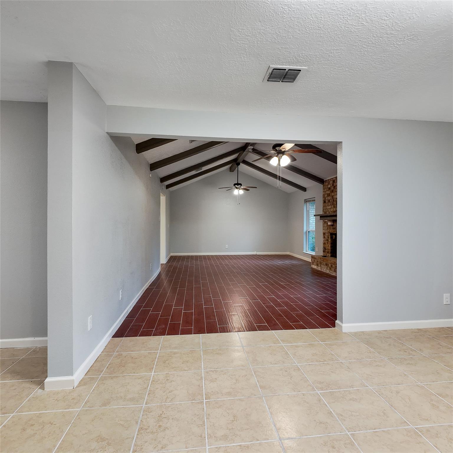 813 Glen Hollow Court