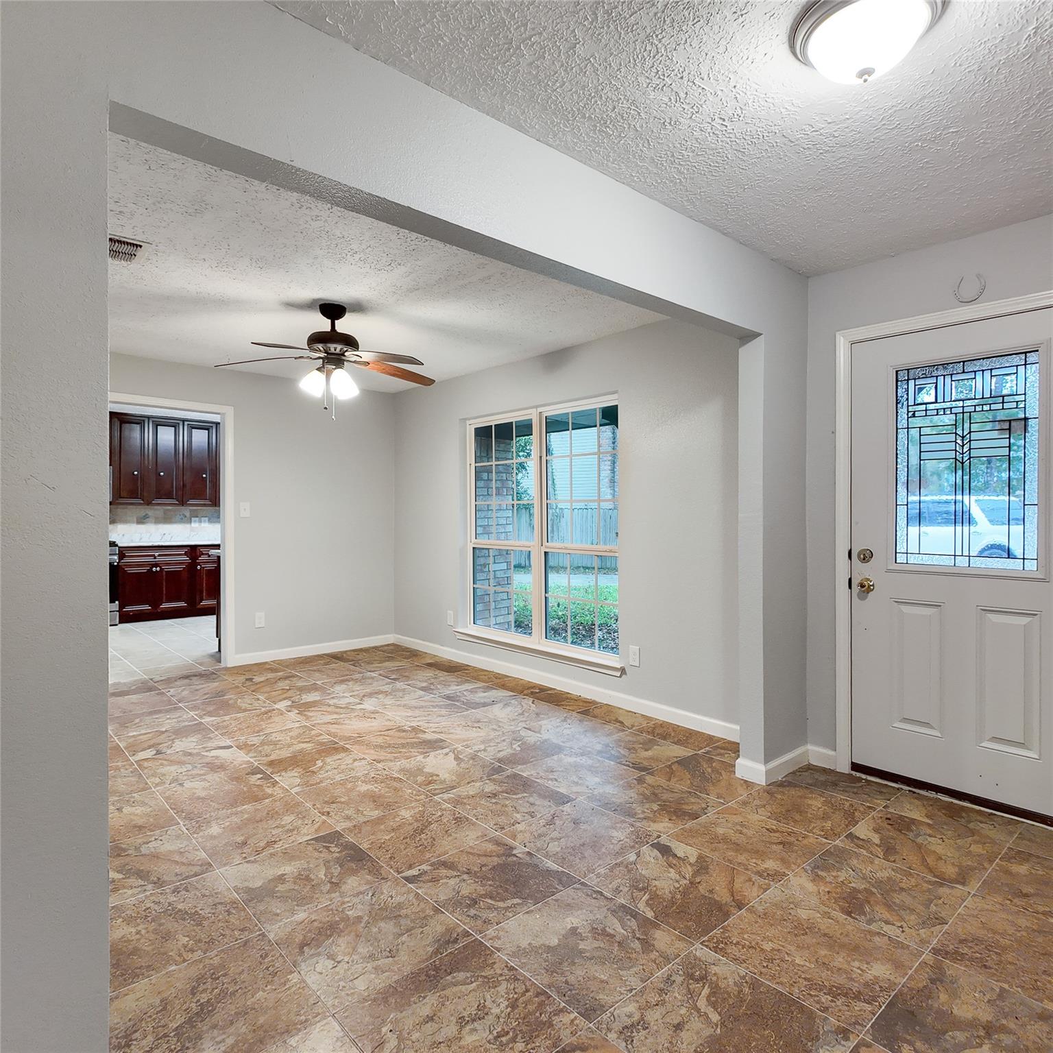 813 Glen Hollow Court