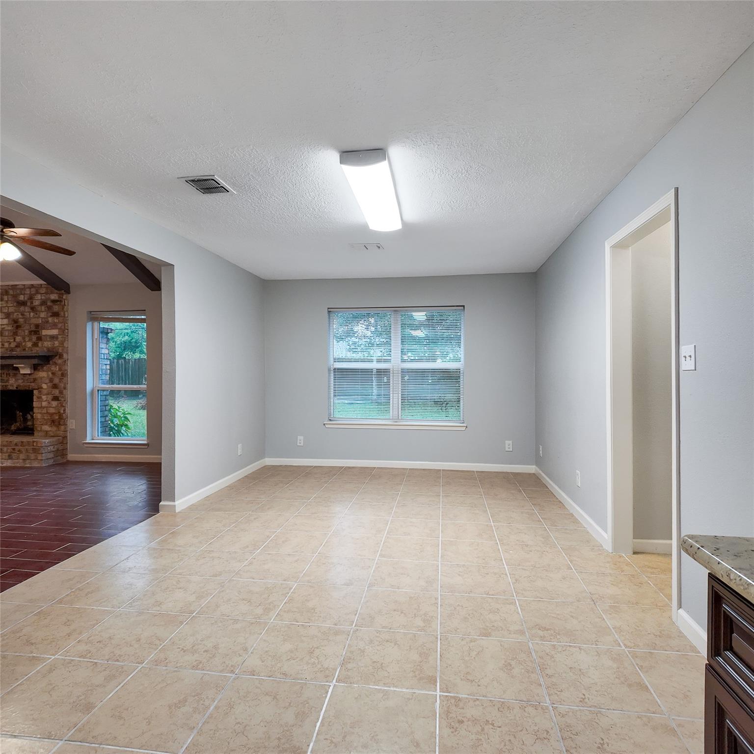 813 Glen Hollow Court