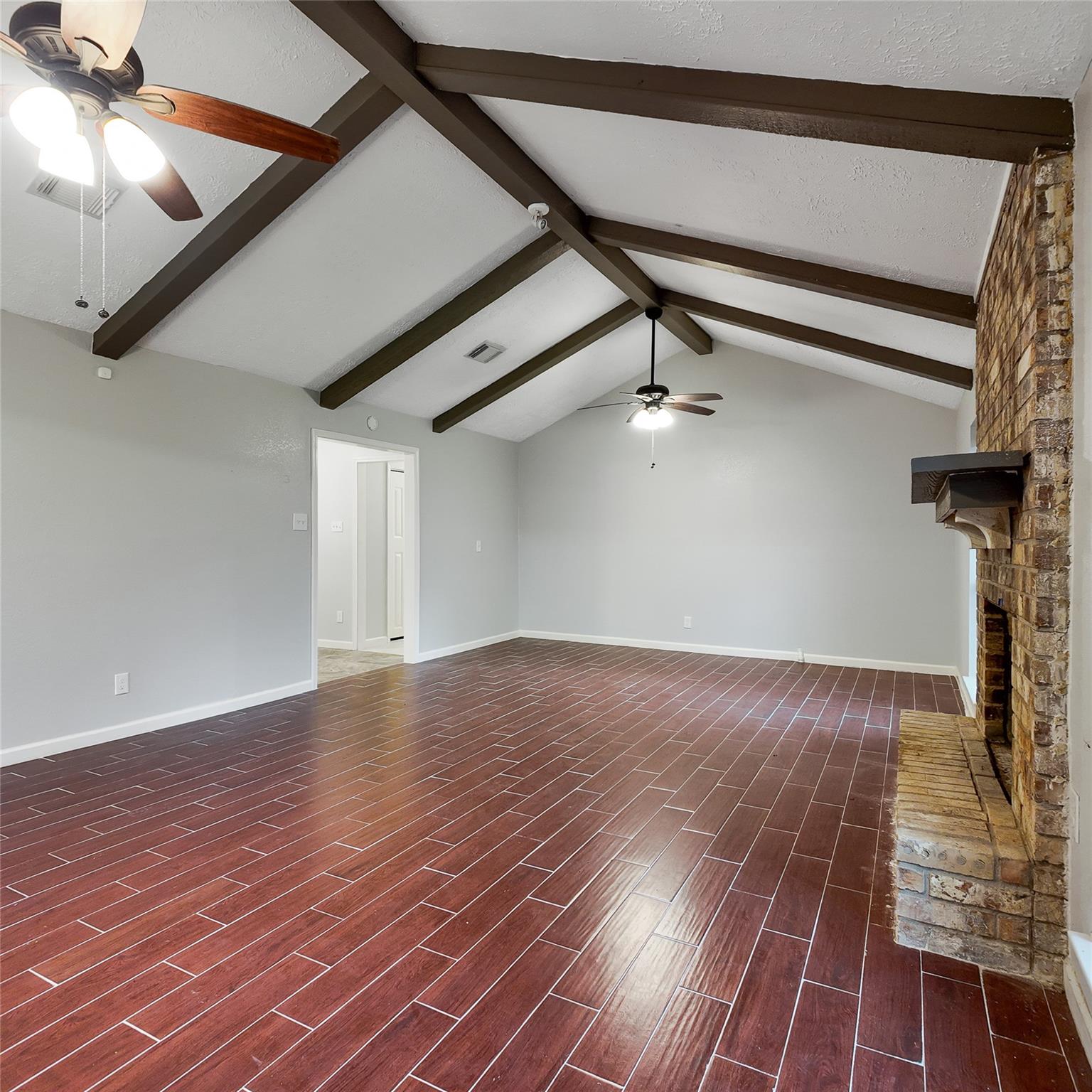 813 Glen Hollow Court