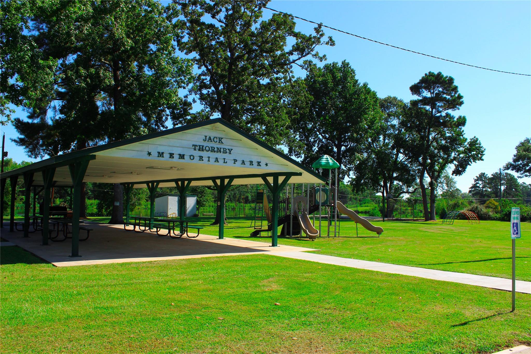 813 Glen Hollow Court, Conroe