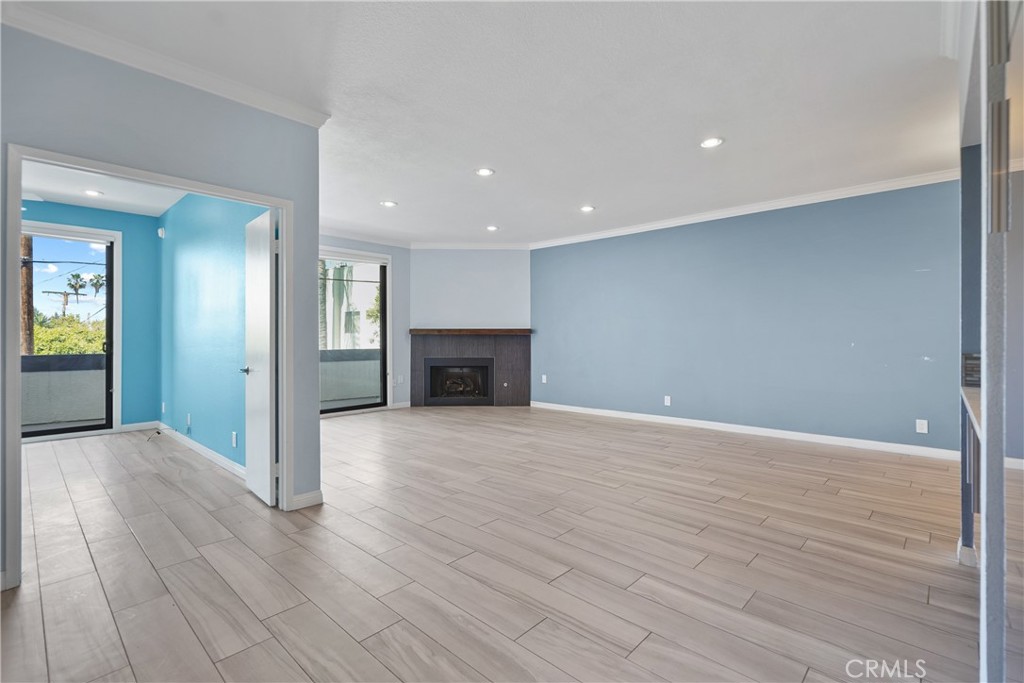 14115 Moorpark Street 103