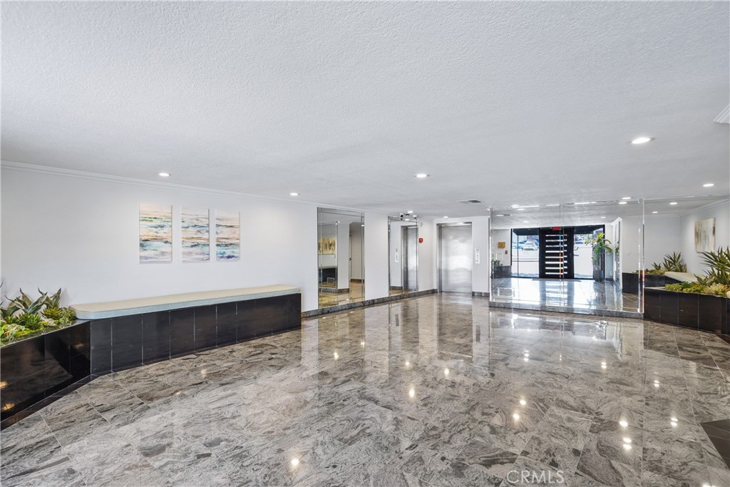 14115 Moorpark Street 103