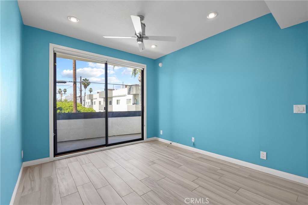 14115 Moorpark Street 103