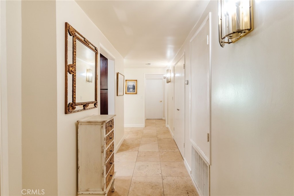 2332 Fox Hills 103
