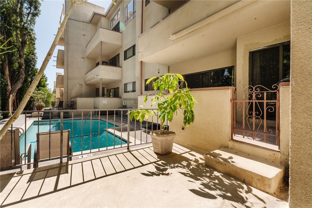 2332 Fox Hills 103