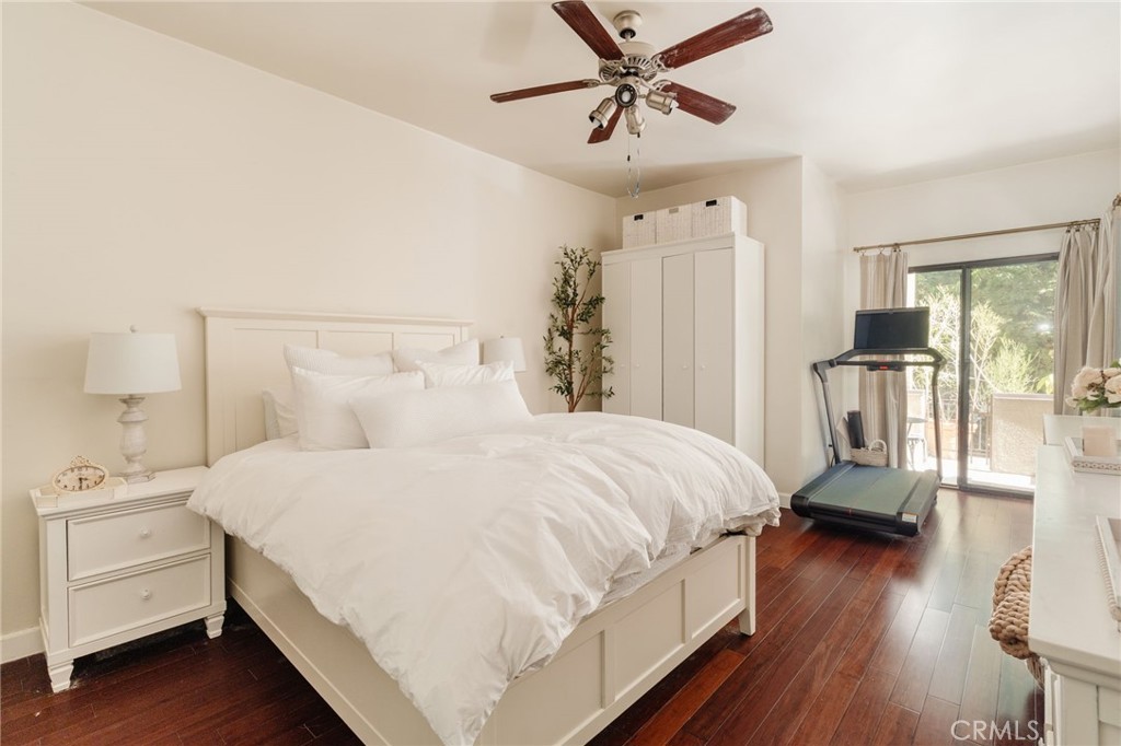 2332 Fox Hills 103