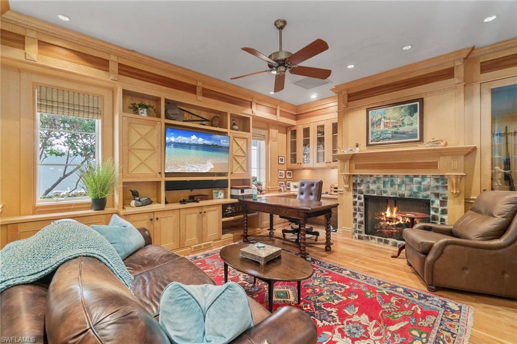 29150 Positano LN, NAPLES