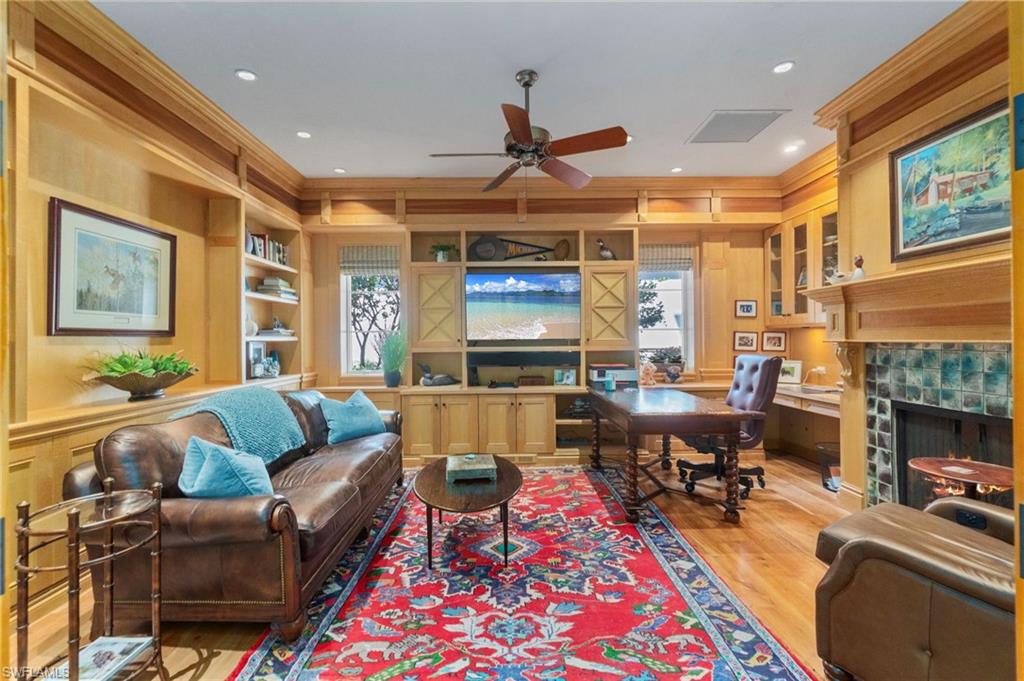 29150 Positano LN, NAPLES