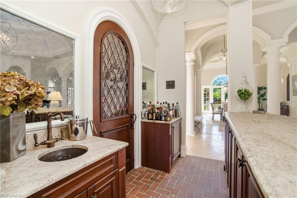 16961 Verona LN