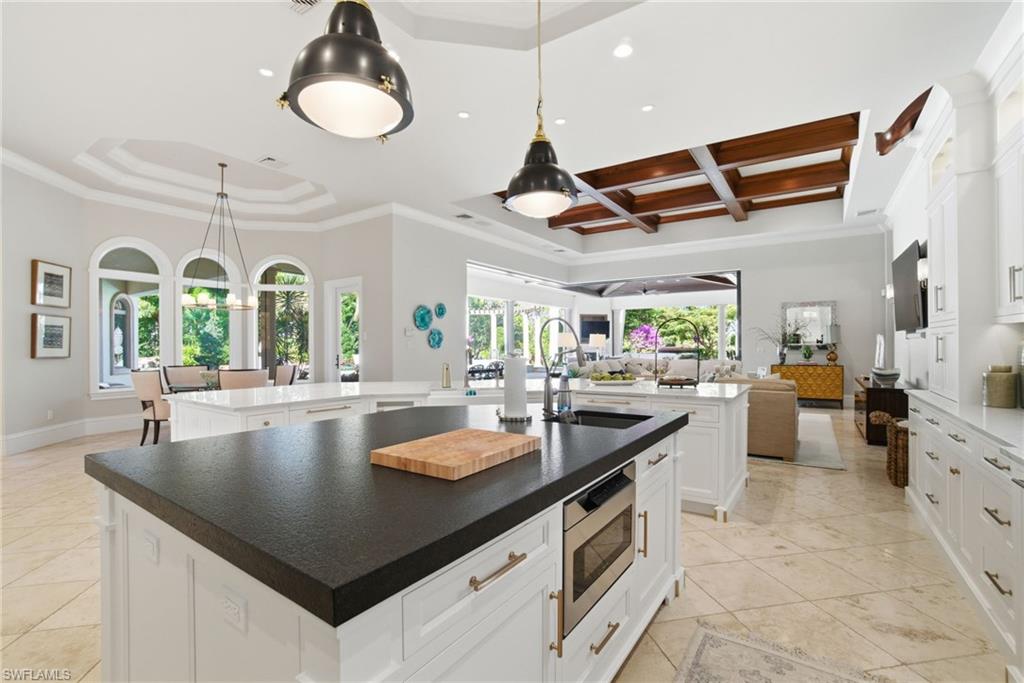 16961 Verona LN