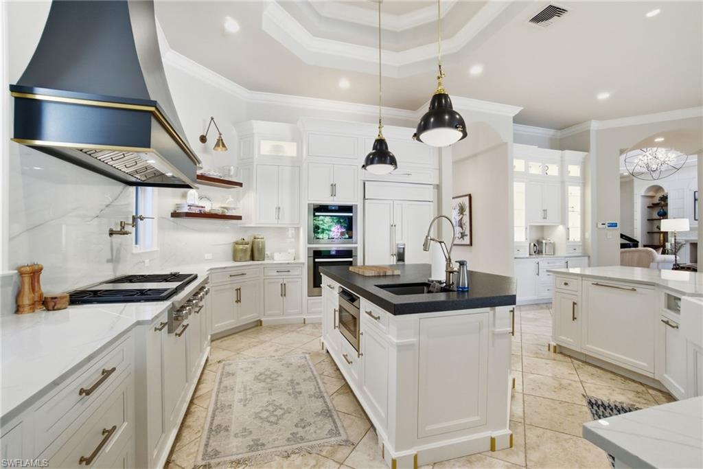 16961 Verona LN