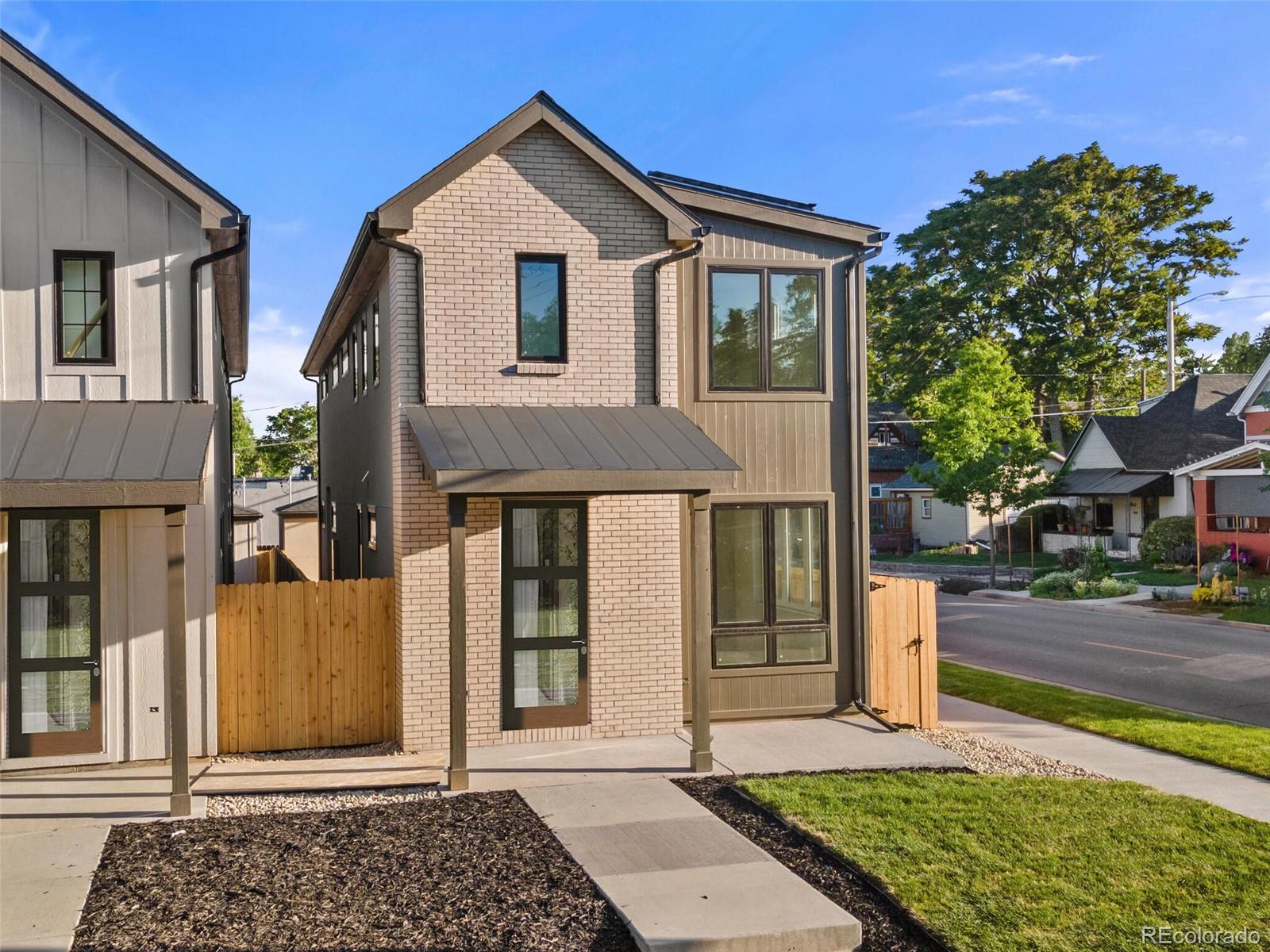 3280 W Hayward Place