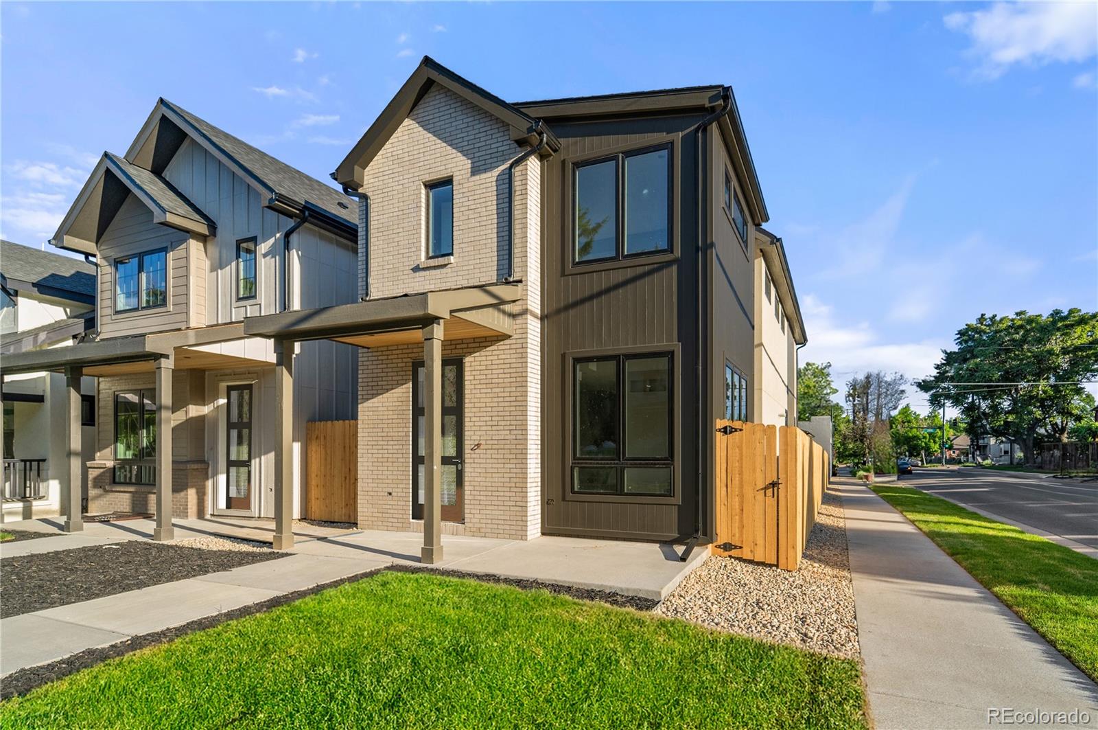 3280 W Hayward Place