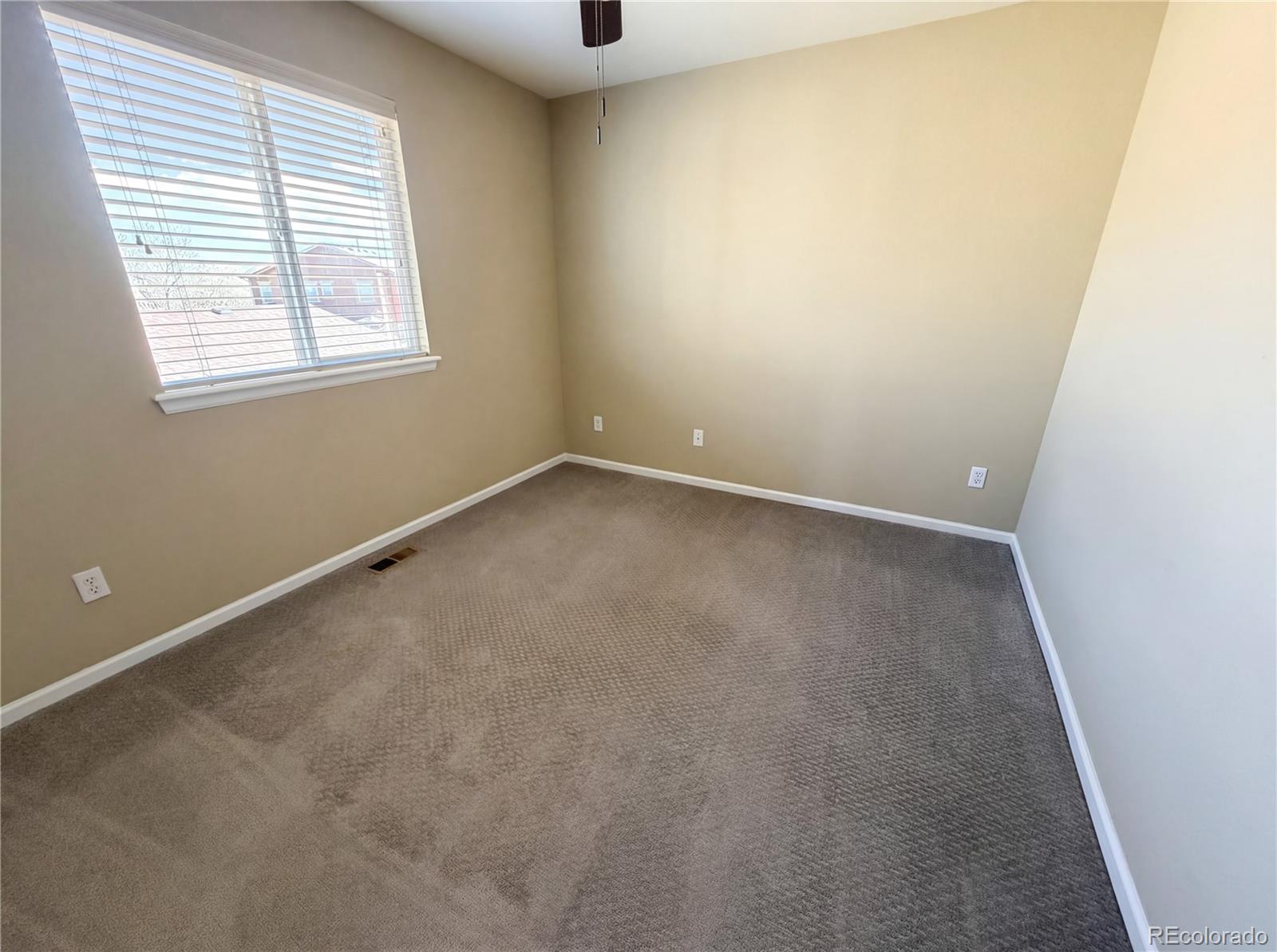 10049 Southlawn Circle