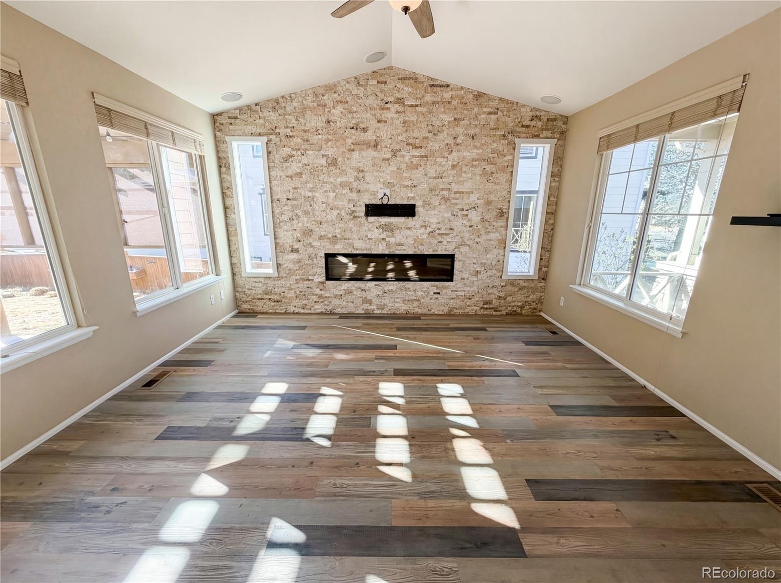 10049 Southlawn Circle