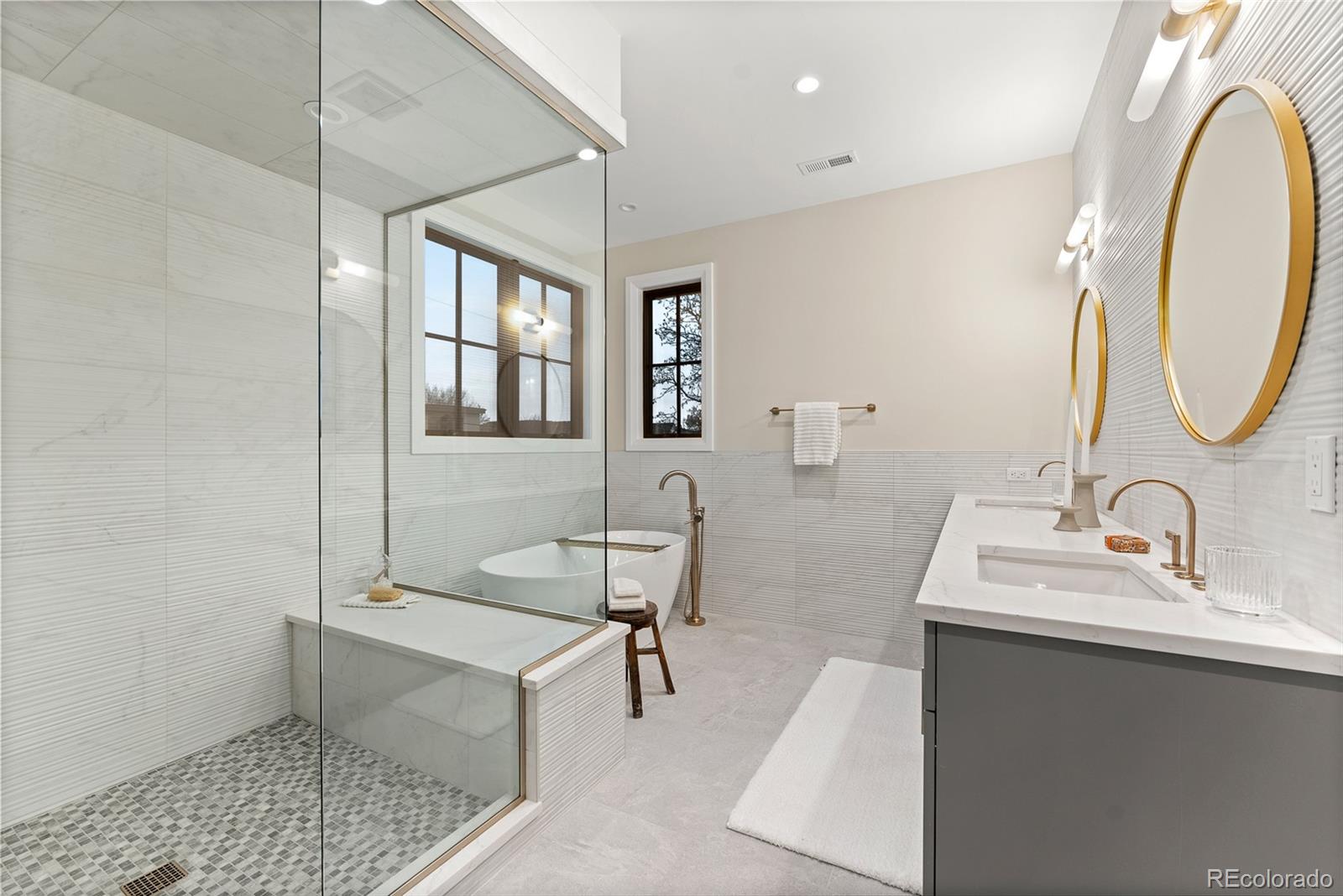 1149 S Madison Street