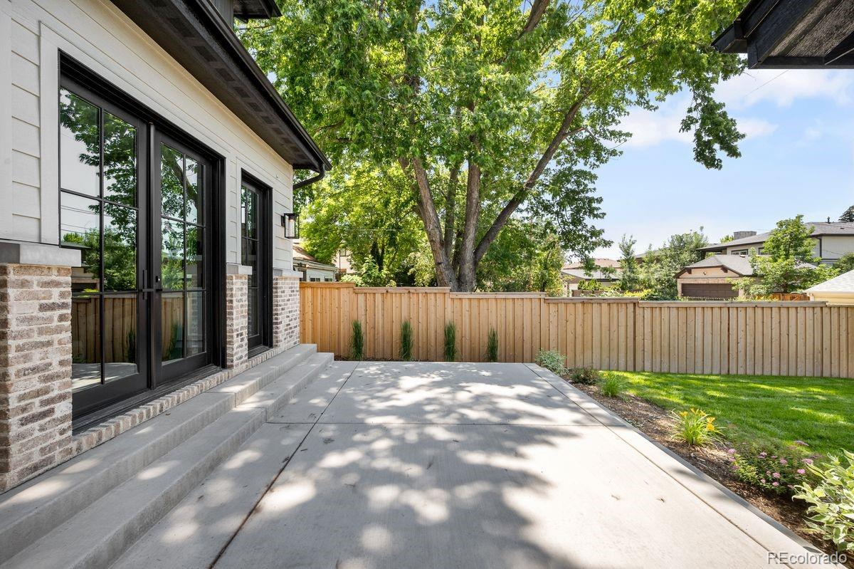 1149 S Madison Street