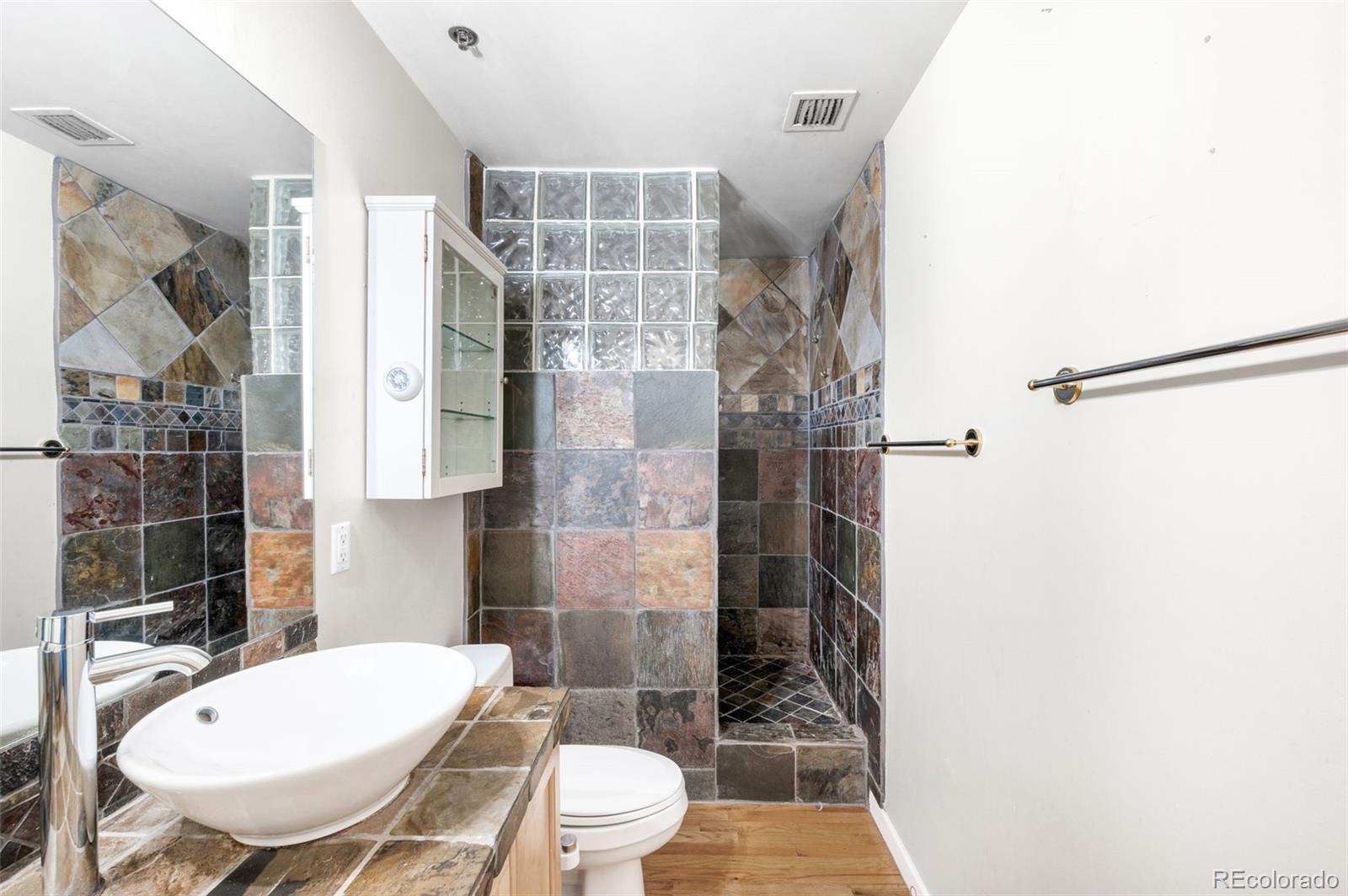 1555 California Street Unit: 609