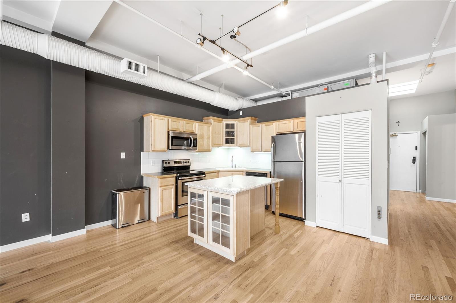 1555 California Street Unit: 609