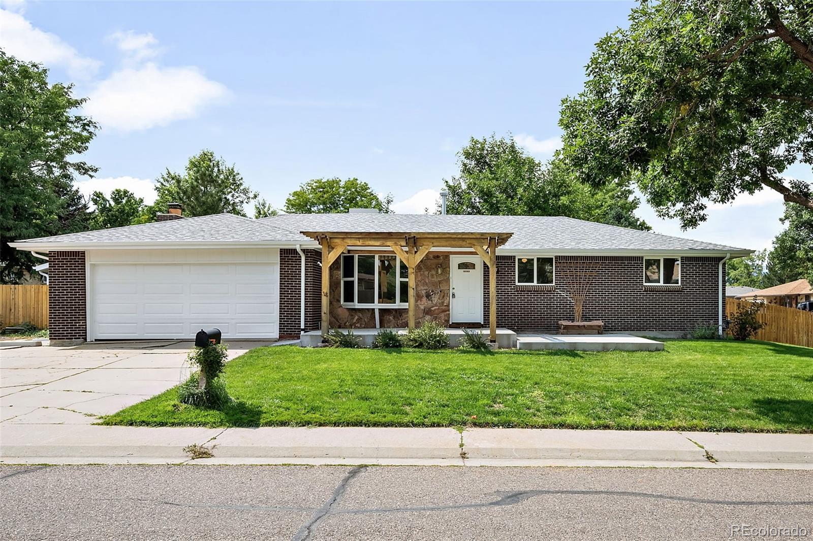 4667 S Oak Court