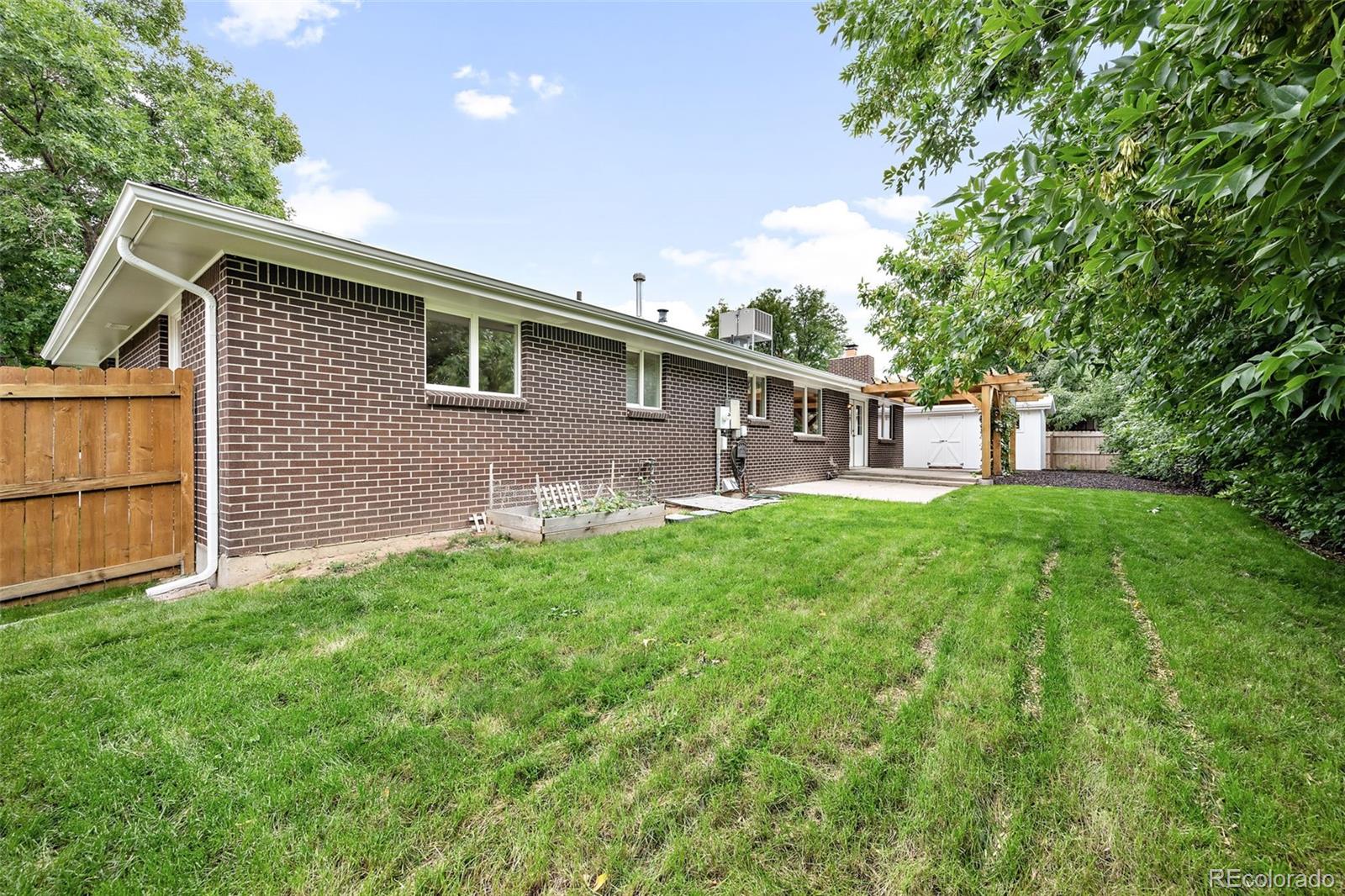 4667 S Oak Court
