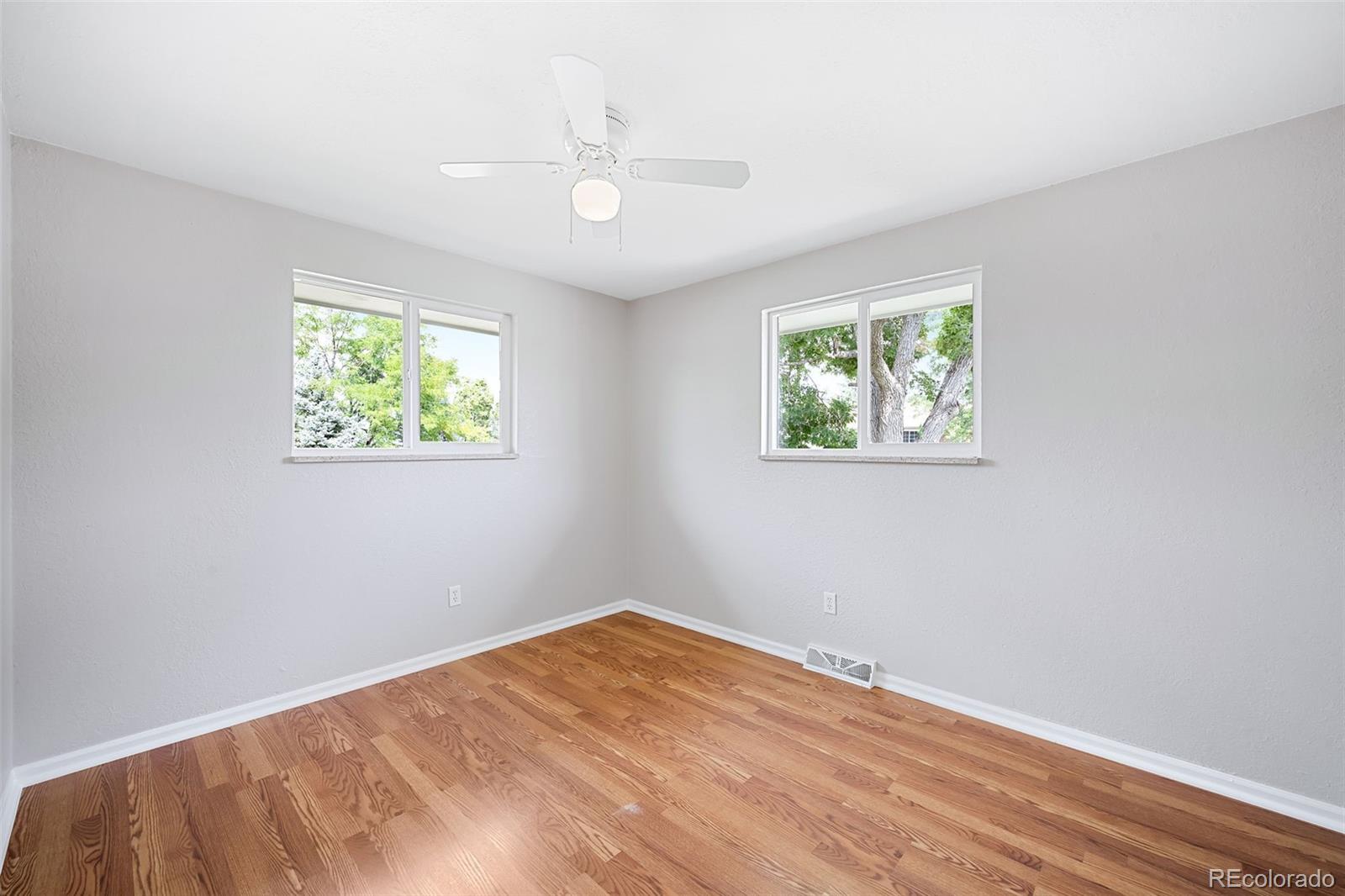 4667 S Oak Court