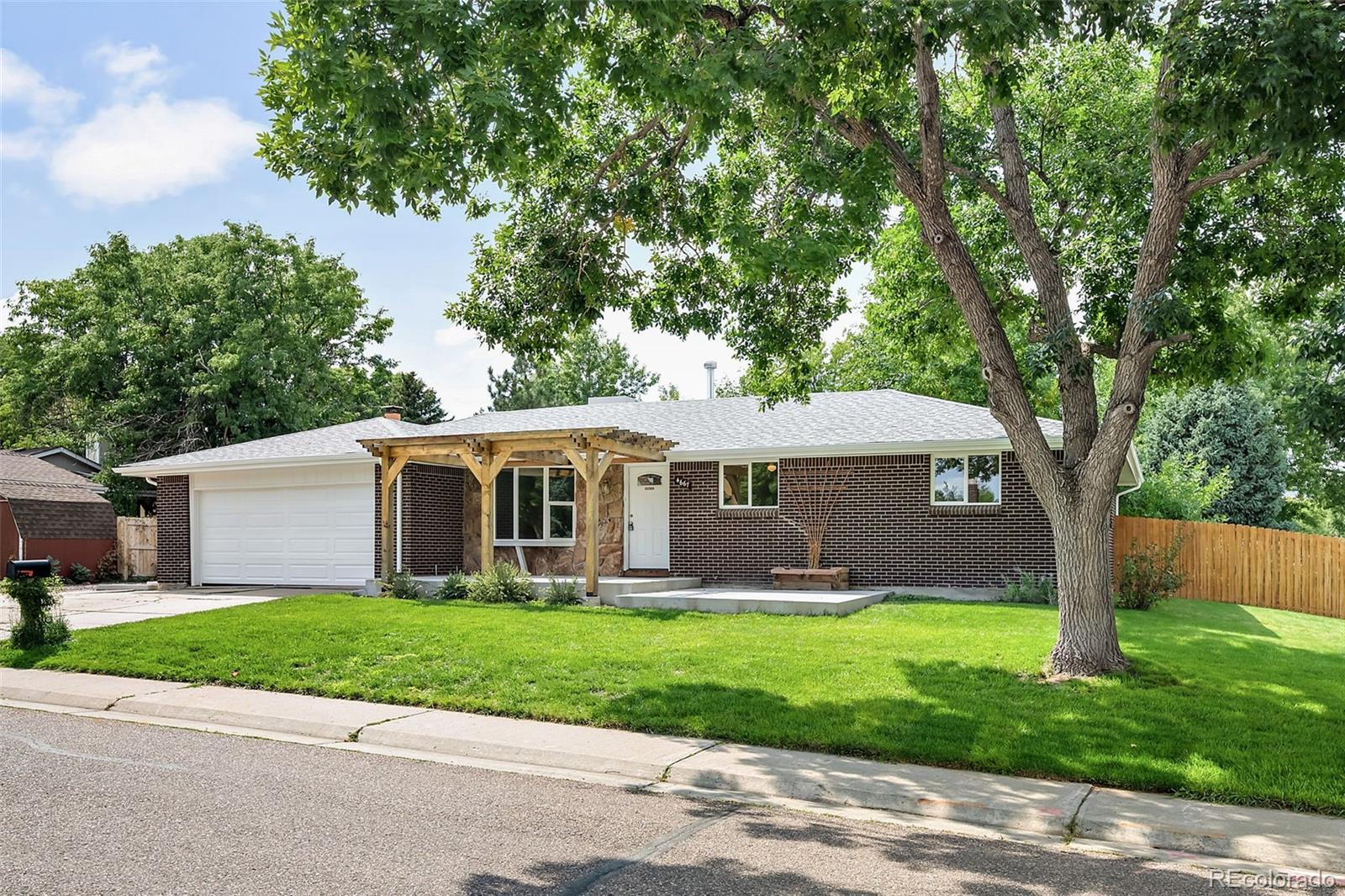 4667 S Oak Court
