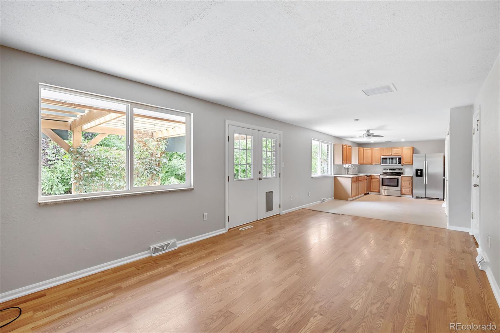 4667 S Oak Court