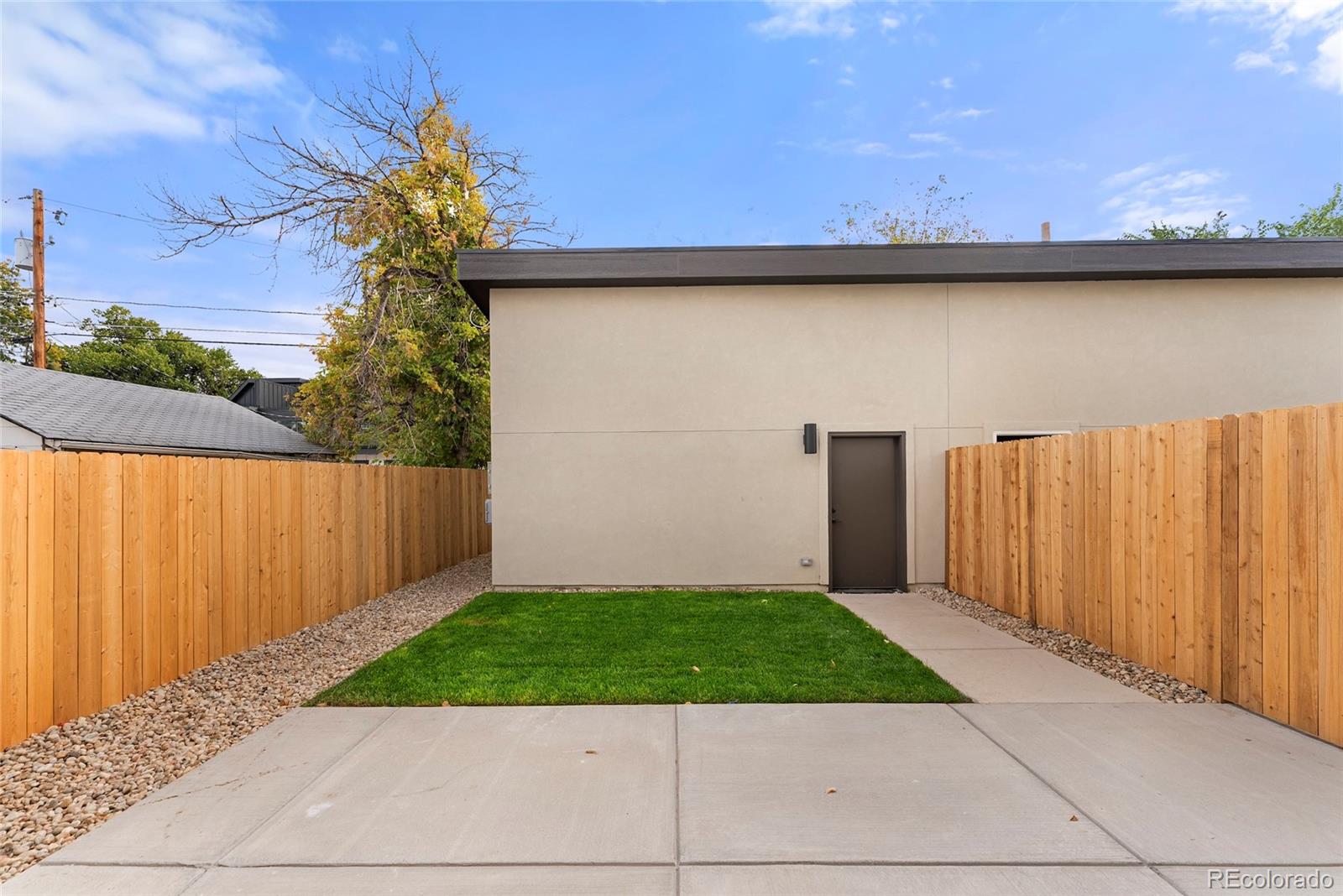 2660 S Cherokee Street