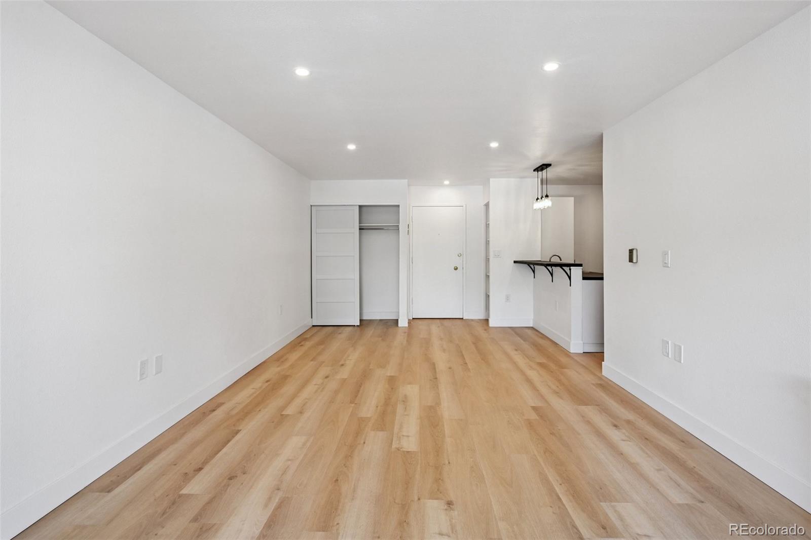 551 N Pearl Street Unit: 207