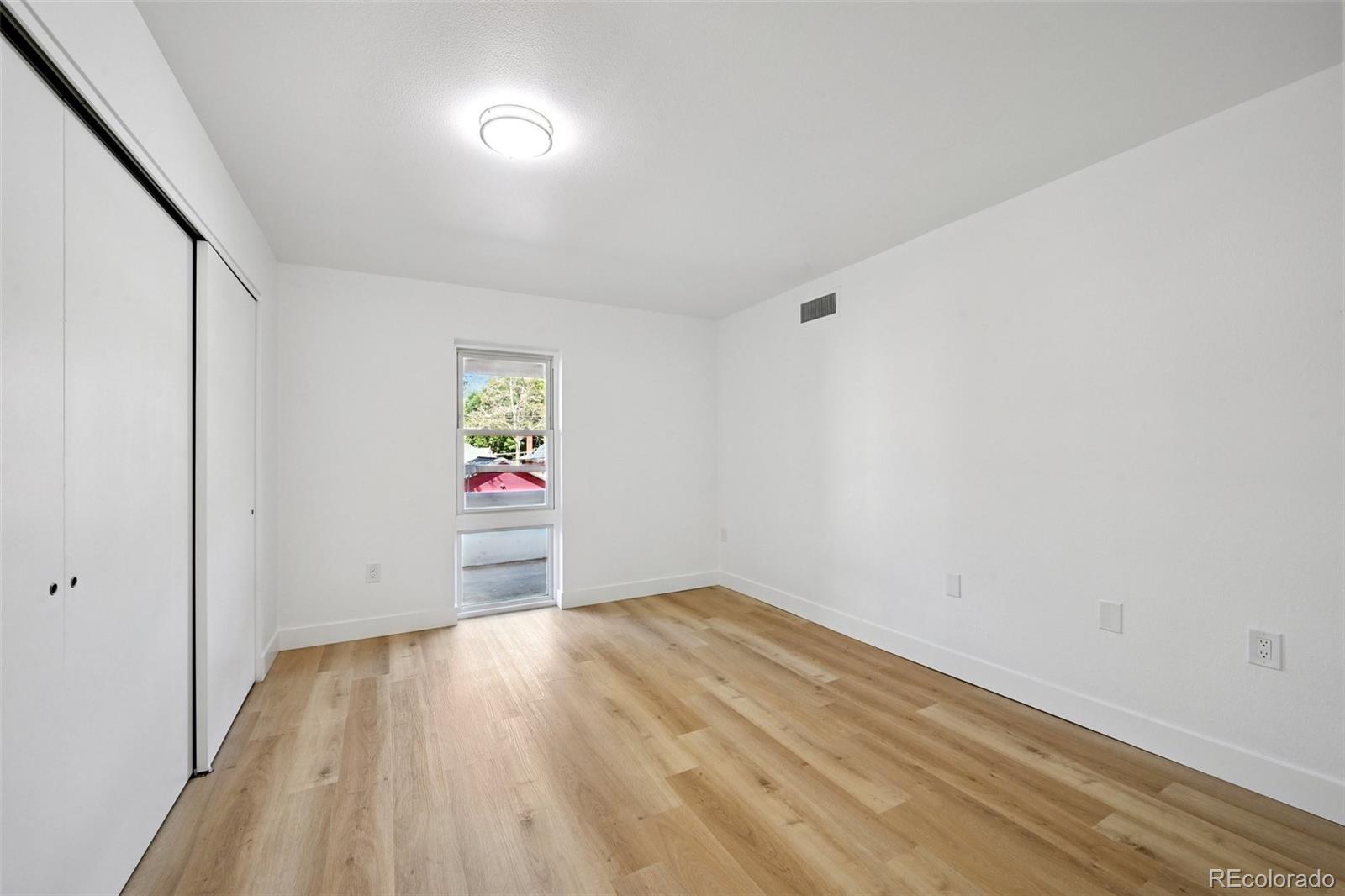 551 N Pearl Street Unit: 207