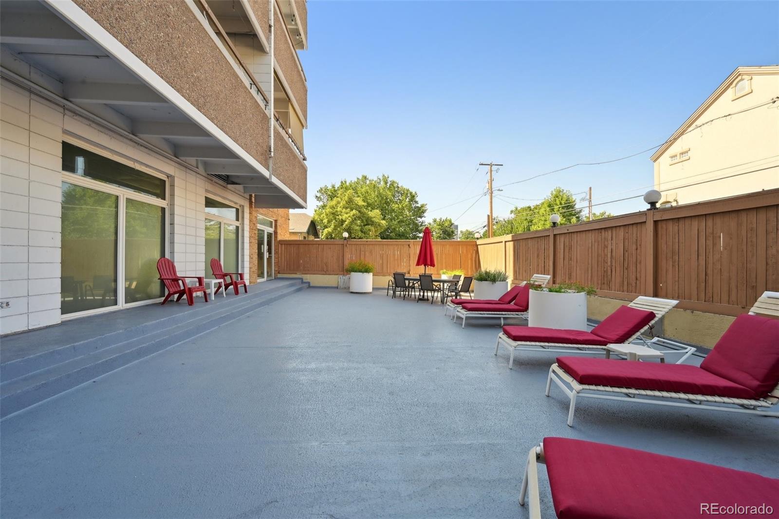 551 N Pearl Street Unit: 207