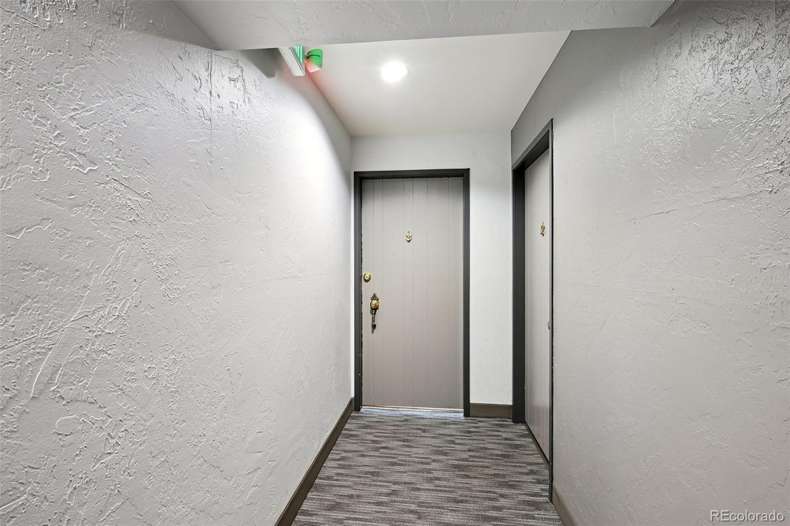 551 N Pearl Street Unit: 207