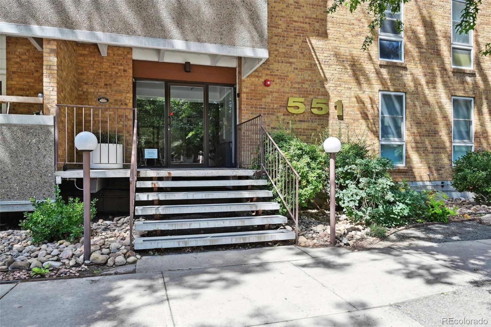 551 N Pearl Street Unit: 207