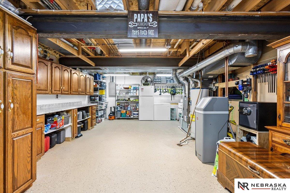 904 S 110th Plaza