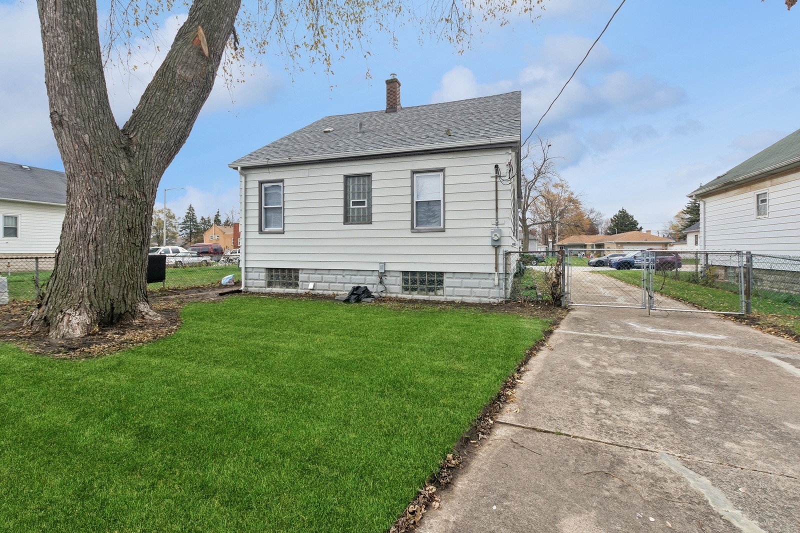 590 Price Avenue